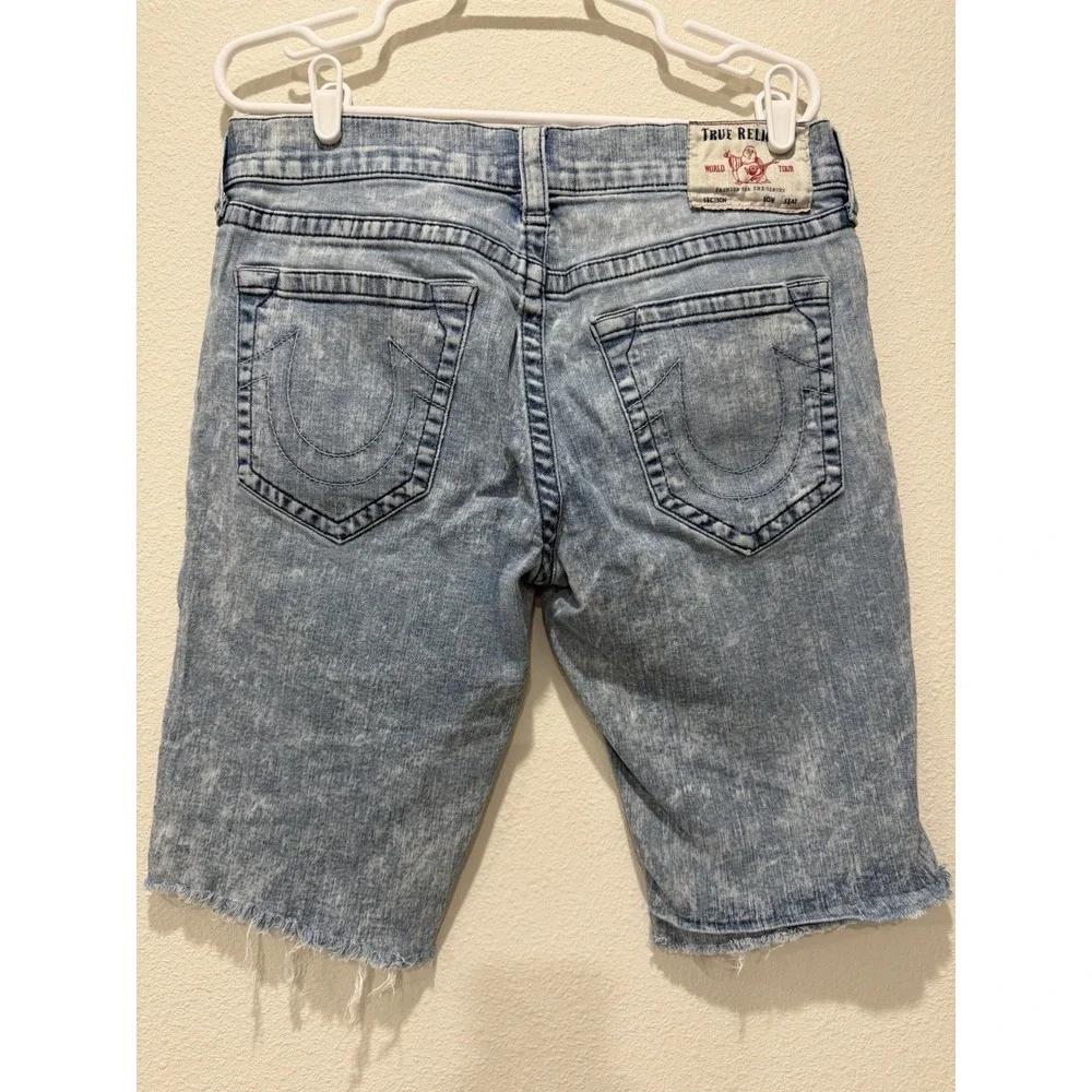 True Religion Men's Ricky Relaxed Straight jean shorts Acid Wash Size 33